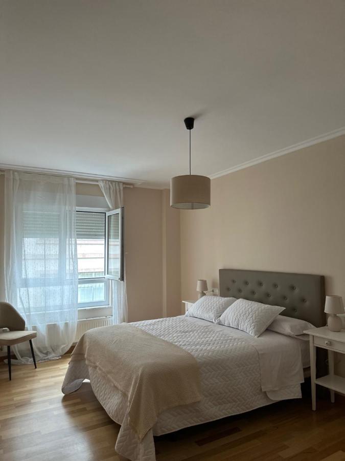Apartamento Carlos III Ribadeo Luaran gambar